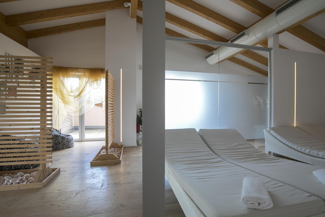 Hotel Luna Bianca Фольгария Экстерьер фото